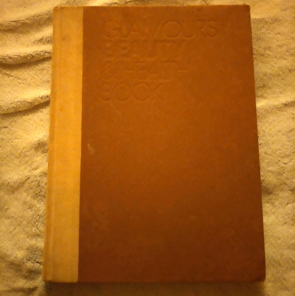 BOOK Glamour's Beauty & Health